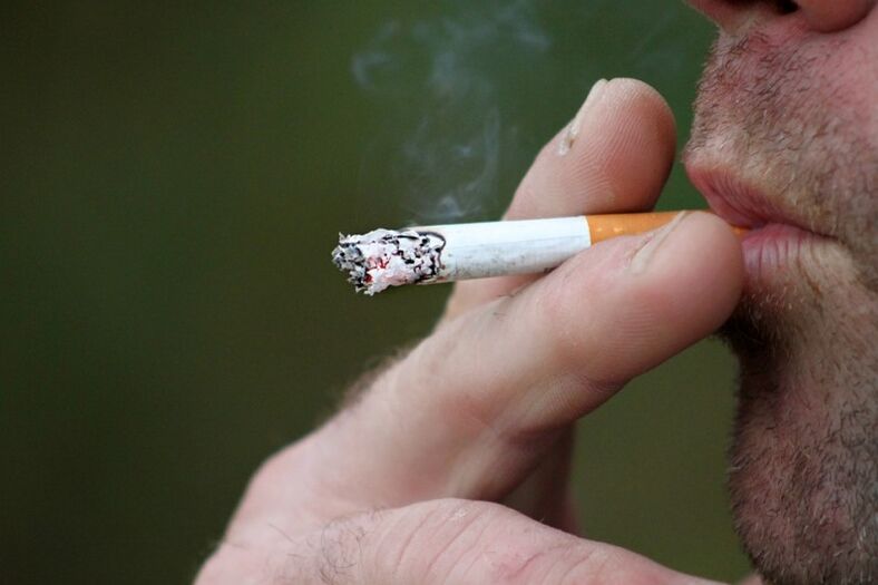 Куріння є фактором розвитку еректильної дисфункції